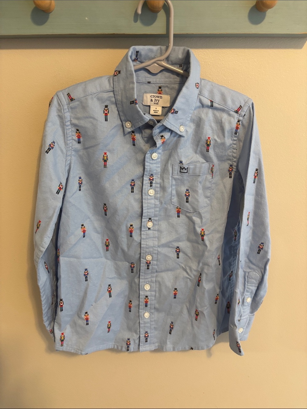 Crown & Ivy Kids Boys Size 5 Light Blue Nutcracker Christmas Printed Button Down